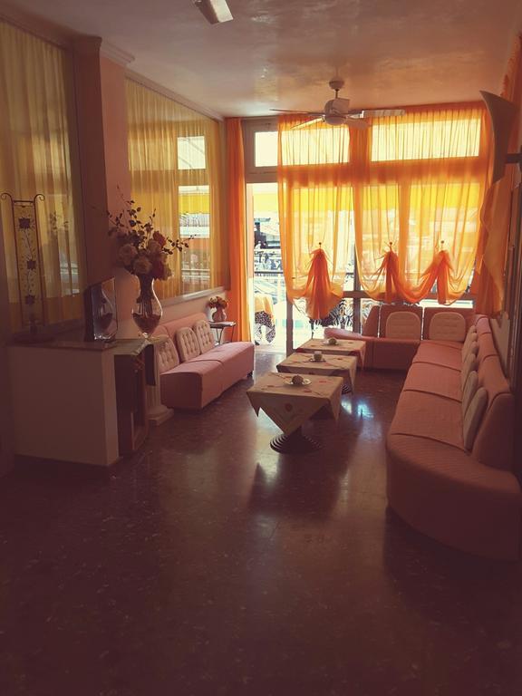 Hotel Paron Бибионе Экстерьер фото