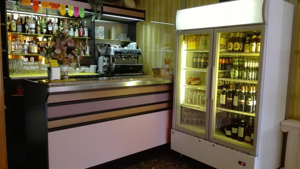 Hotel Paron Бибионе Экстерьер фото